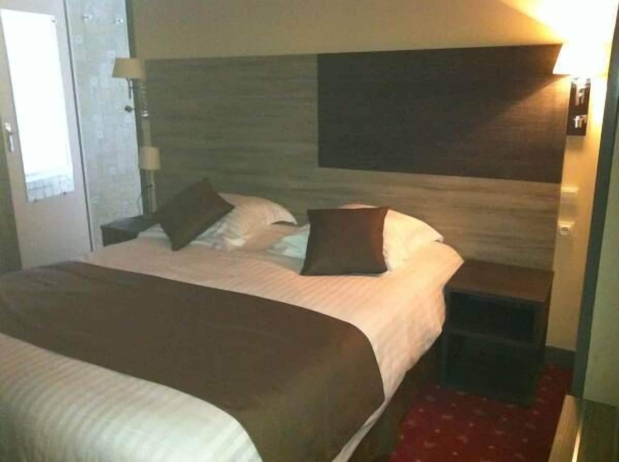 Logis - Hotel Du Nord Et Restaurant La Table D'Elisa Compiègne Екстериор снимка