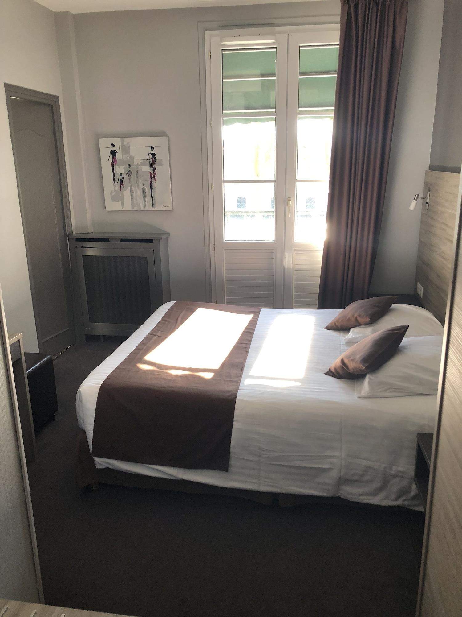 Logis - Hotel Du Nord Et Restaurant La Table D'Elisa Compiègne Екстериор снимка