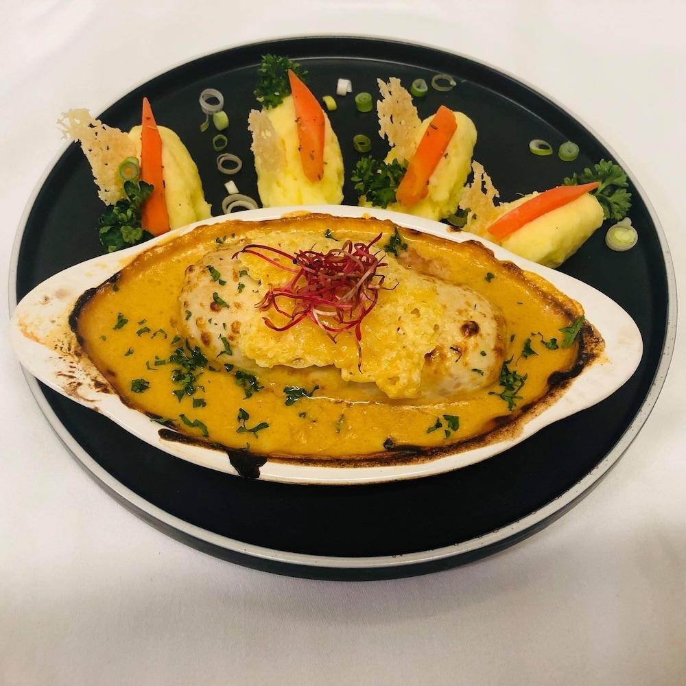Logis - Hotel Du Nord Et Restaurant La Table D'Elisa Compiègne Екстериор снимка