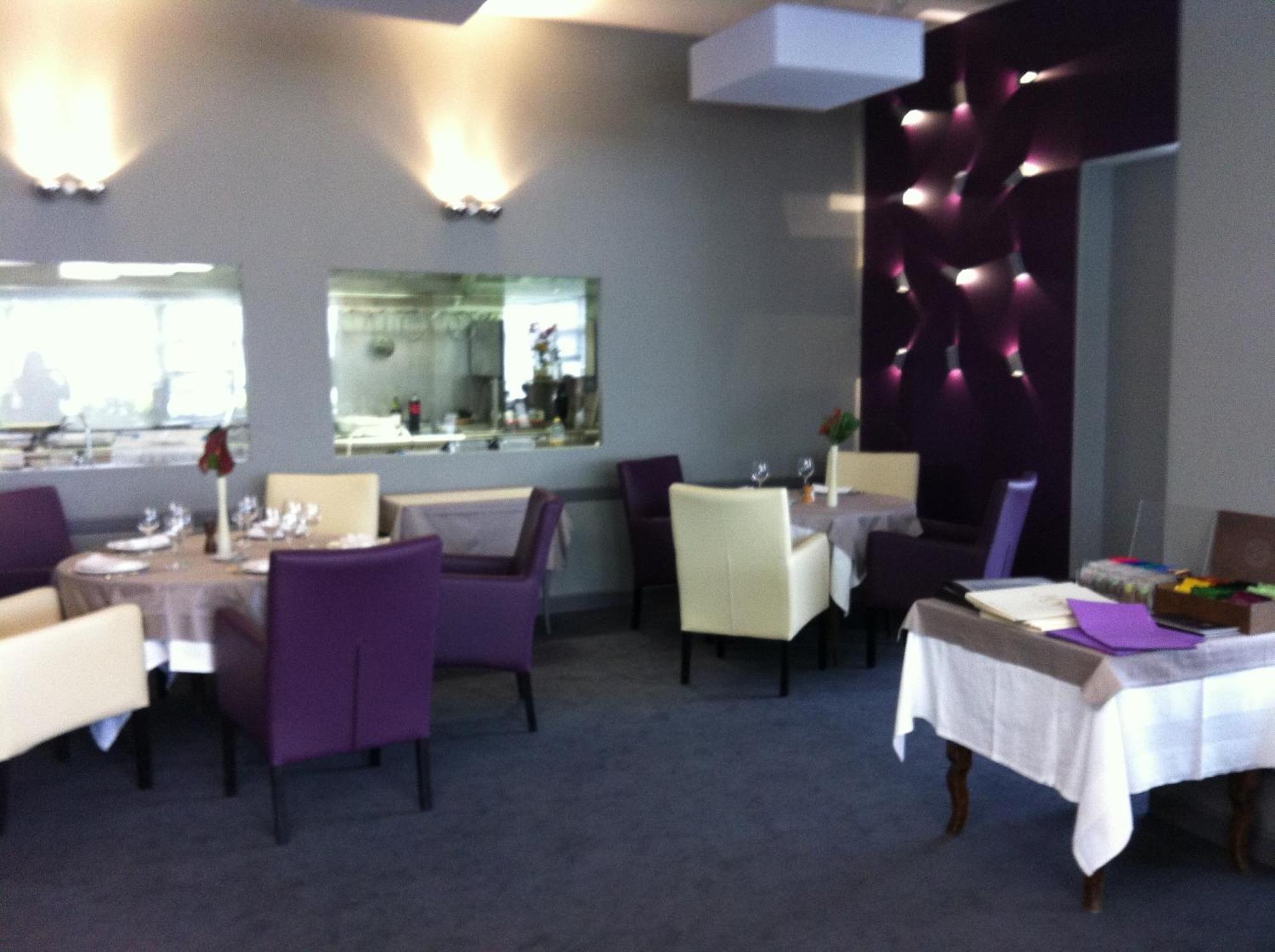 Logis - Hotel Du Nord Et Restaurant La Table D'Elisa Compiègne Екстериор снимка