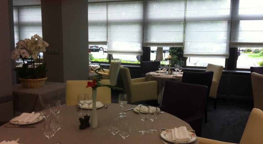Logis - Hotel Du Nord Et Restaurant La Table D'Elisa Compiègne Екстериор снимка