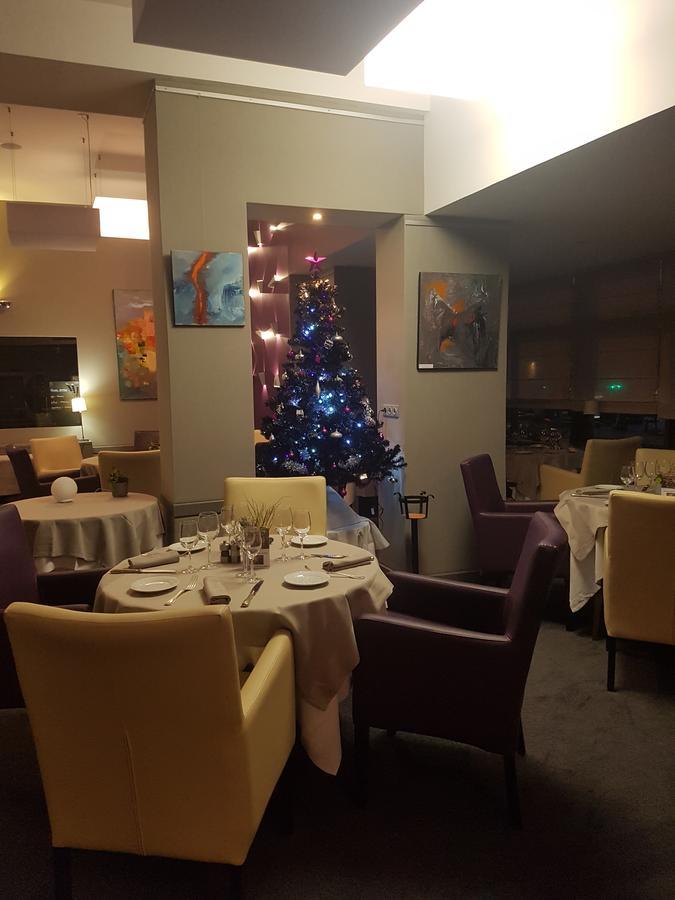Logis - Hotel Du Nord Et Restaurant La Table D'Elisa Compiègne Екстериор снимка