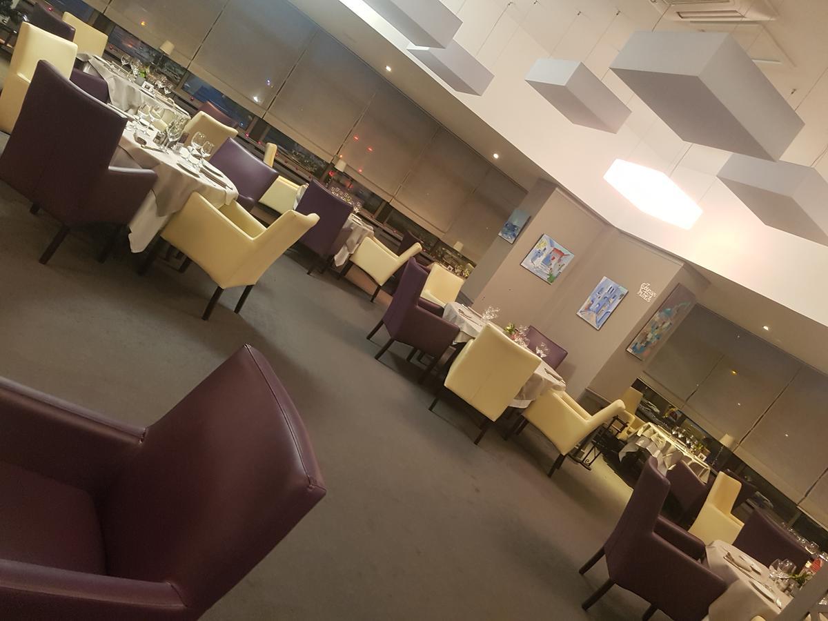 Logis - Hotel Du Nord Et Restaurant La Table D'Elisa Compiègne Екстериор снимка