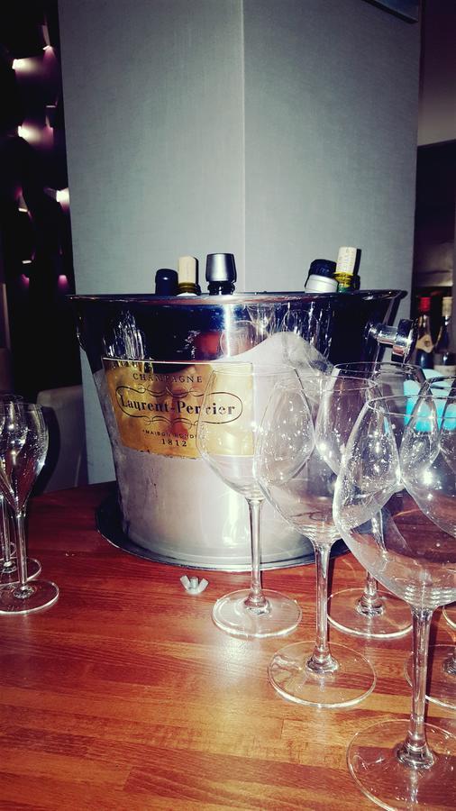 Logis - Hotel Du Nord Et Restaurant La Table D'Elisa Compiègne Екстериор снимка