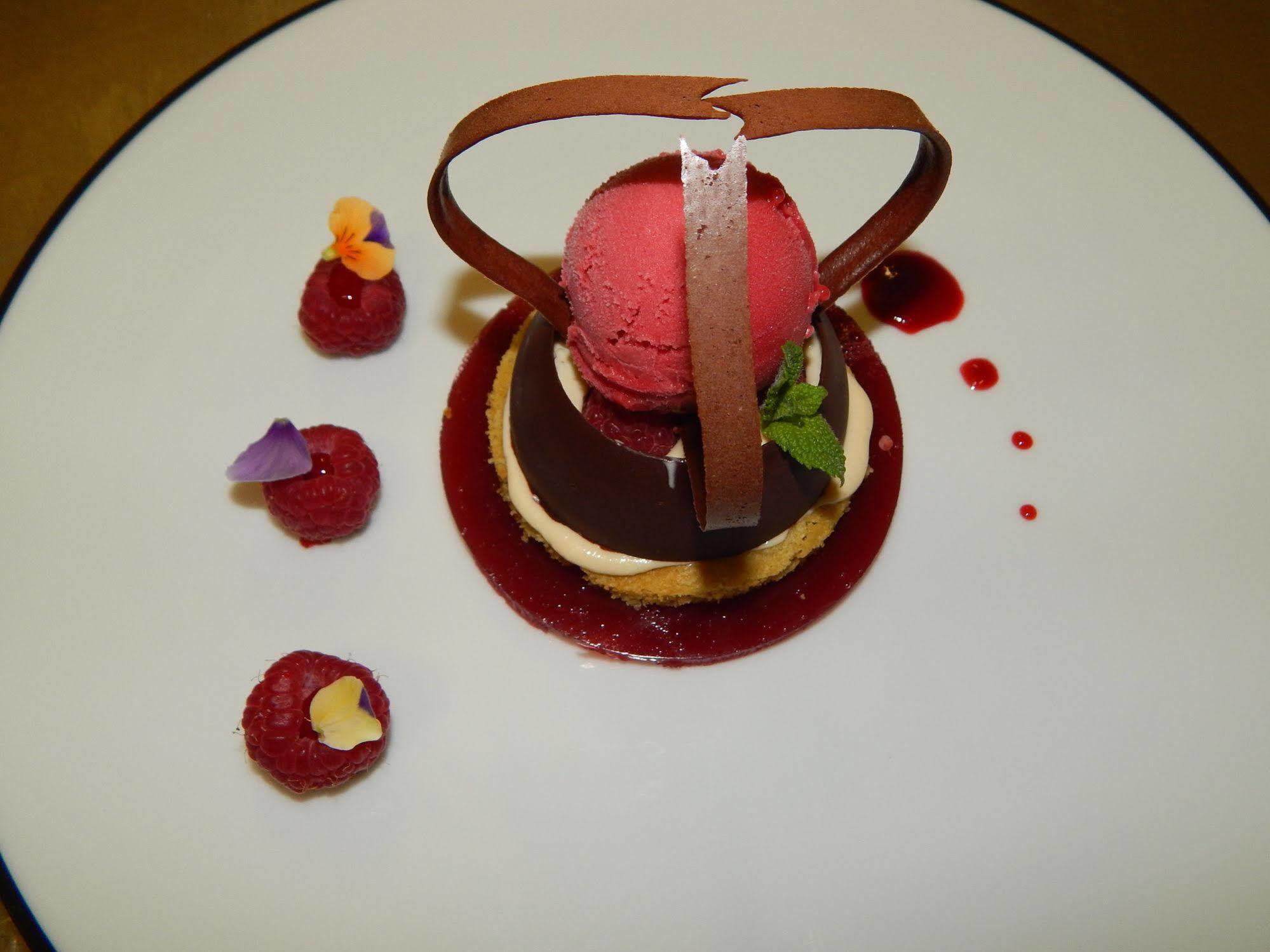 Logis - Hotel Du Nord Et Restaurant La Table D'Elisa Compiègne Екстериор снимка